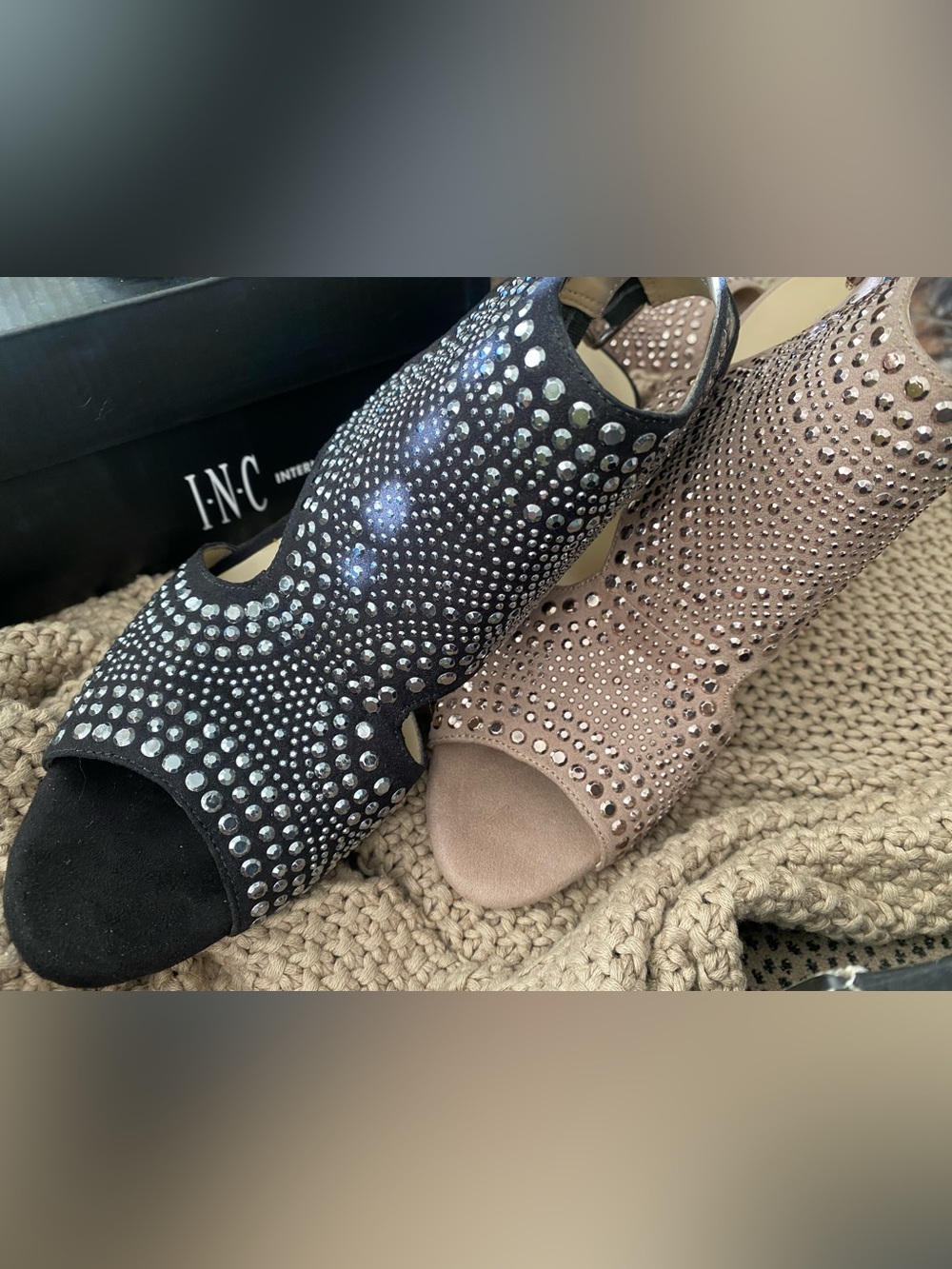 INC Macy’s Goldee2 studded sequin sandals heels 8 FABULOUS! - Picture 3 of 4